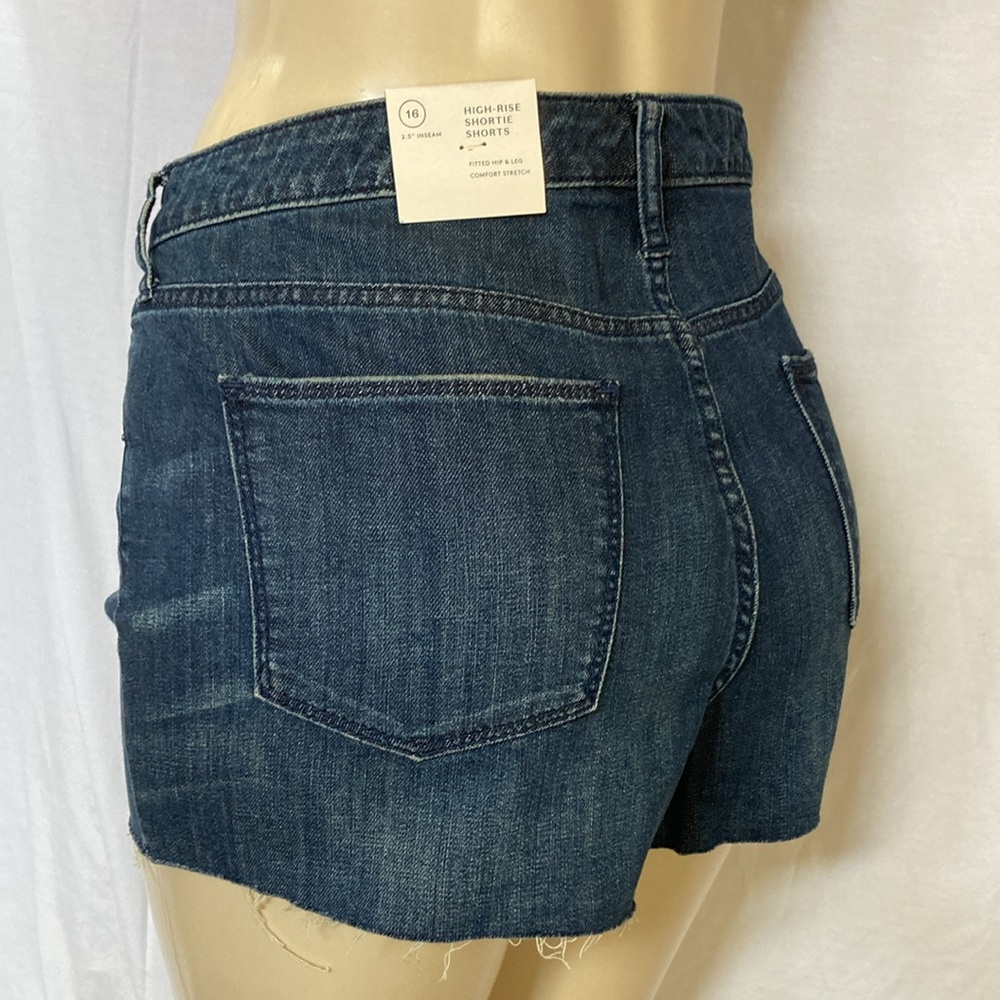 UNIVERSAL THREAD Women’s Shortie Shorts Size 16 Comfort Stretch 2.5” Inseam NWT